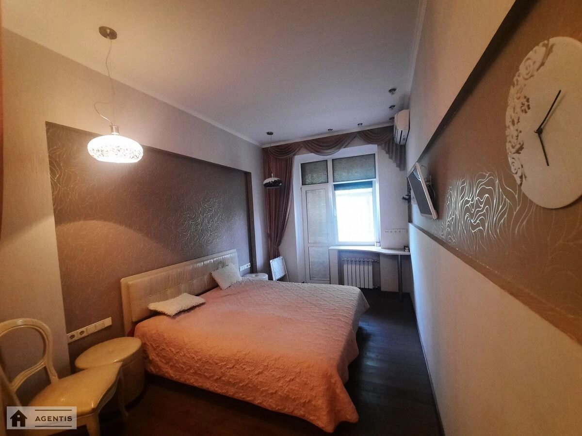 Apartment for rent 2 rooms, 61 m², 4th fl./5 floors. 55, Dmytra Doroshenka vul. Chyhorina, Kyiv. 