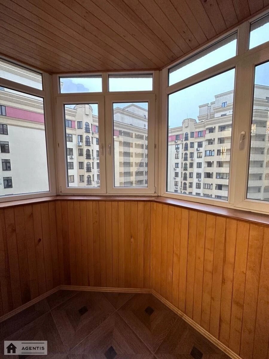 Apartment for rent 3 rooms, 100 m², 9th fl./21 floors. 75, Dmytrivska 75, Kyiv. 