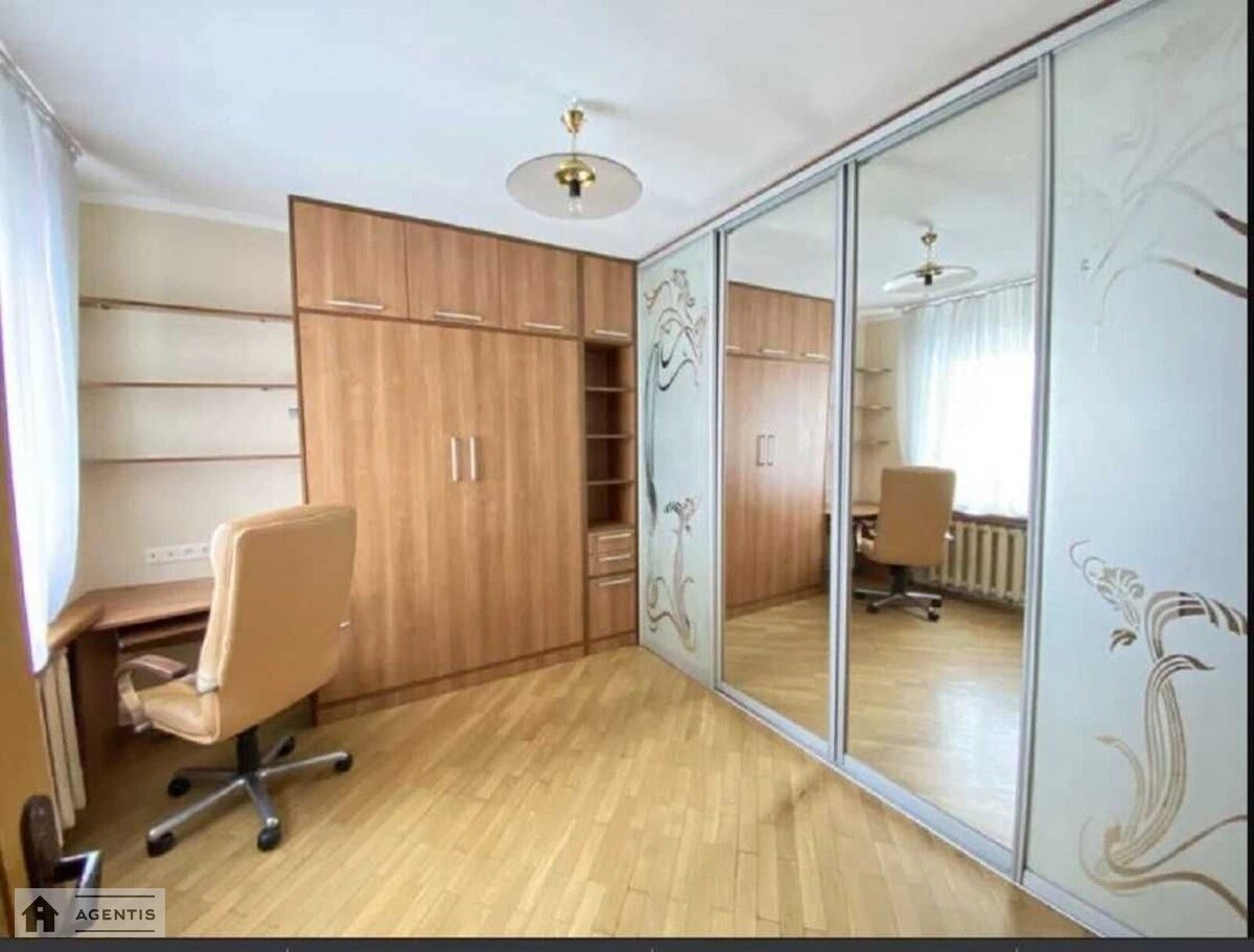 Apartment for rent 4 rooms, 90 m², 12th fl./16 floors. 14, Vyacheslava Chornovola vul., Kyiv. 