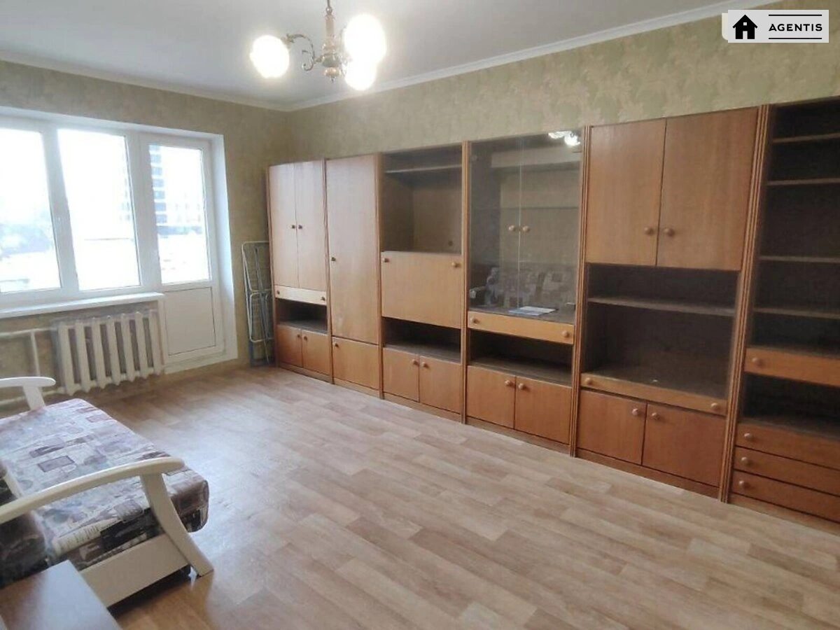 Apartment for rent 2 rooms, 48 m², 7th fl./9 floors. 27, Lukyanivska , Kyiv. 