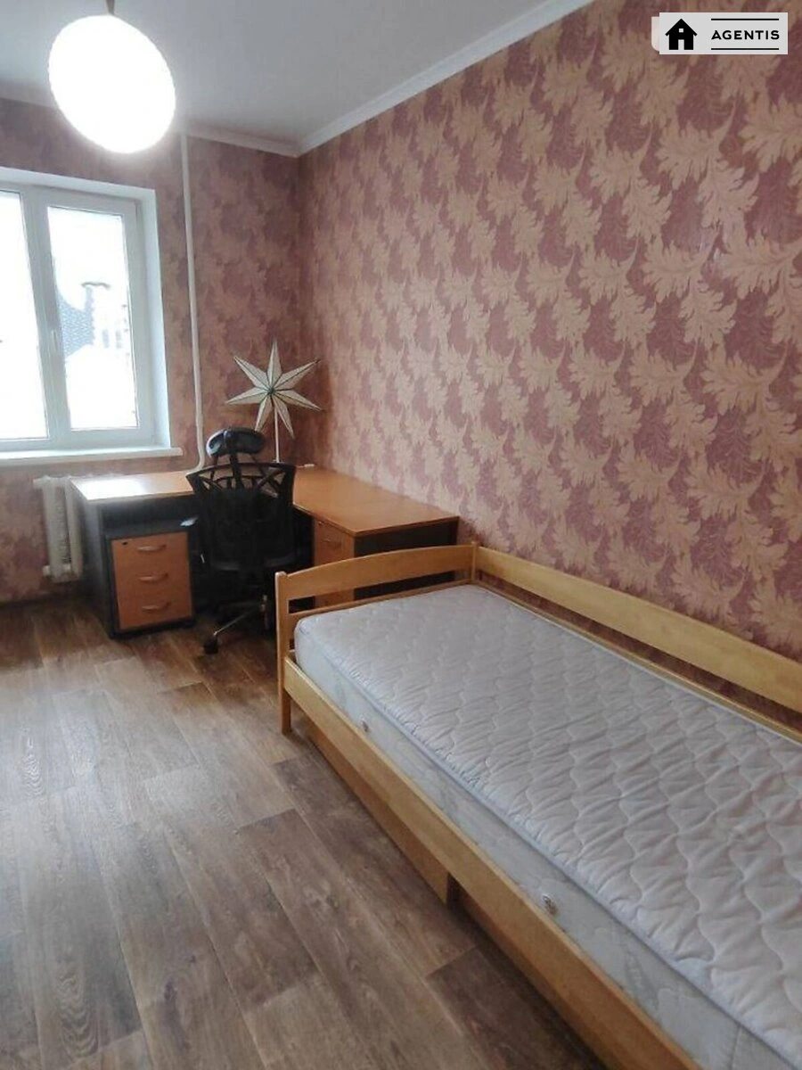 Apartment for rent 2 rooms, 48 m², 7th fl./9 floors. 27, Lukyanivska , Kyiv. 