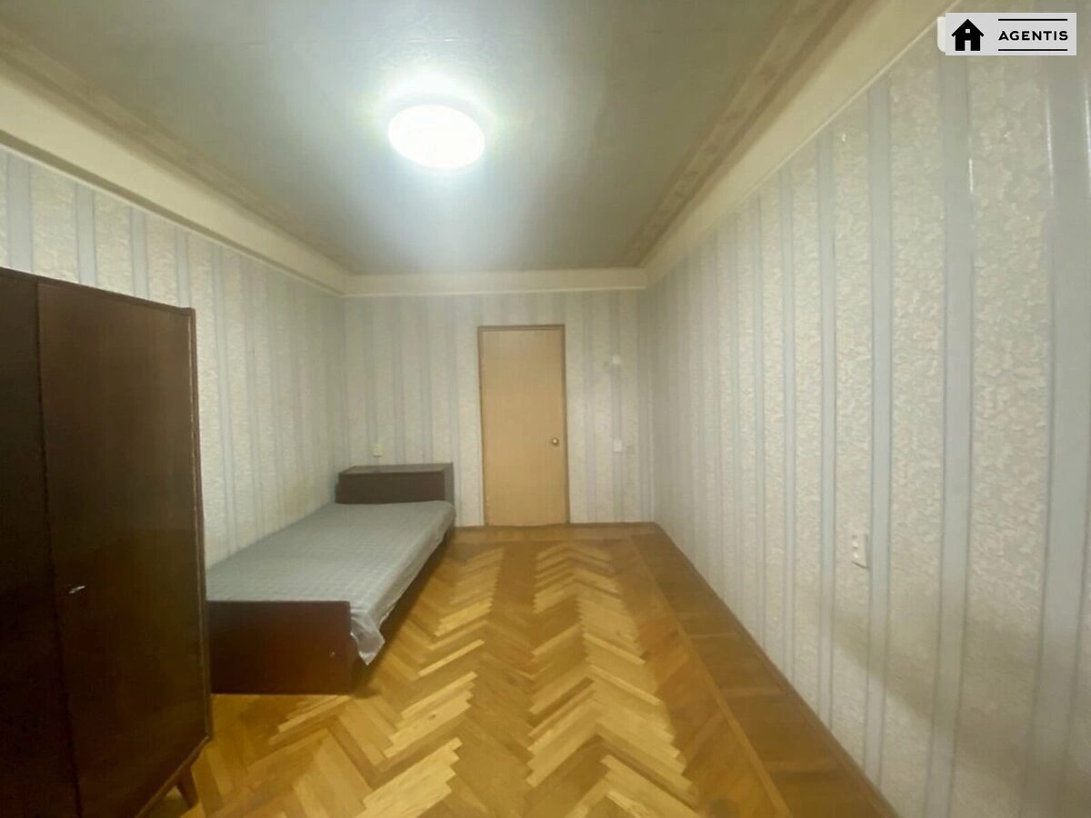 Apartment for rent 3 rooms, 64 m², 4th fl./9 floors. 62, Zodchyh 62, Kyiv. 