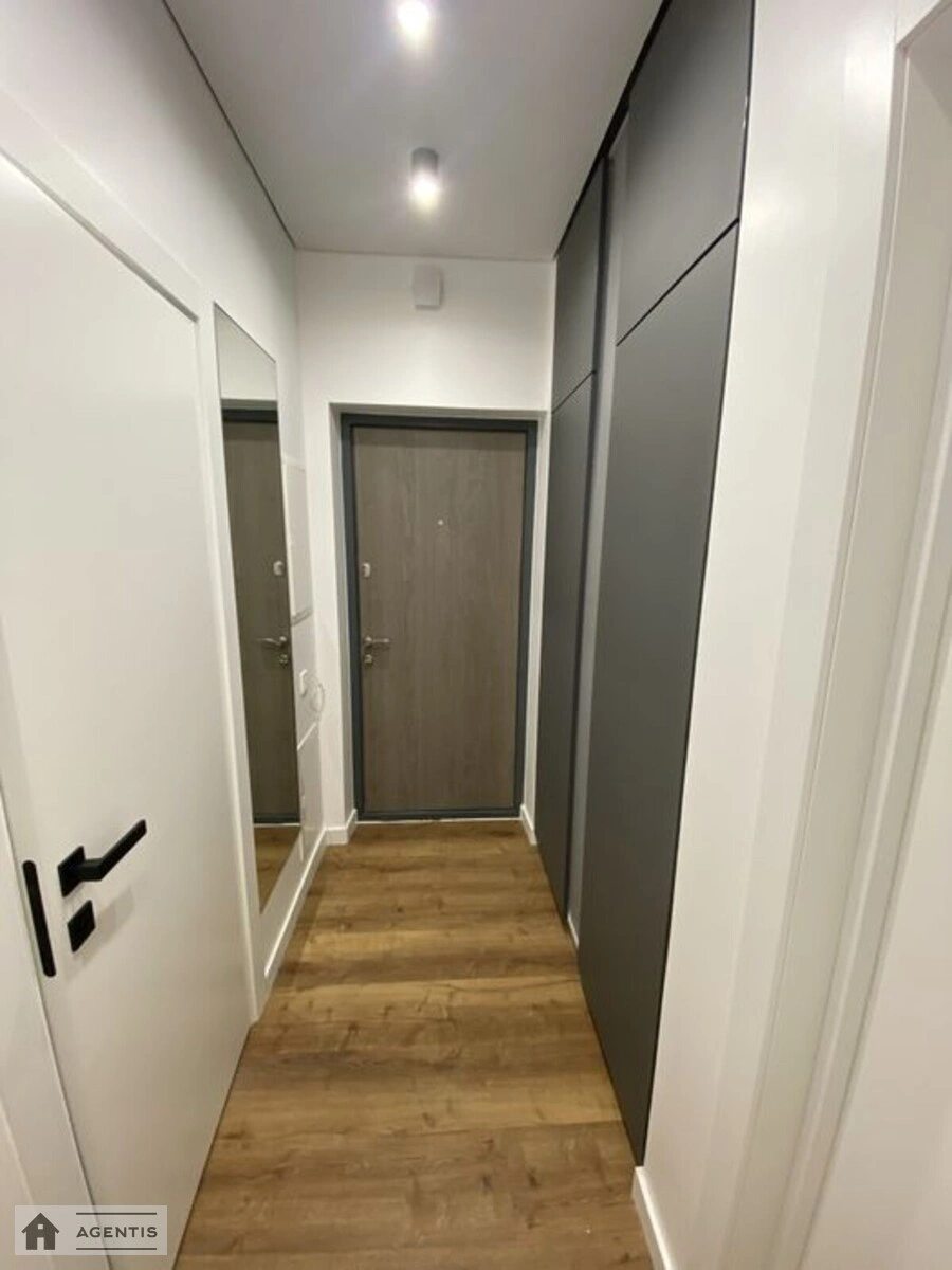 Здам квартиру 1 кімната, 43 m², 6 пов./9 поверхів. Салютна, Київ. 