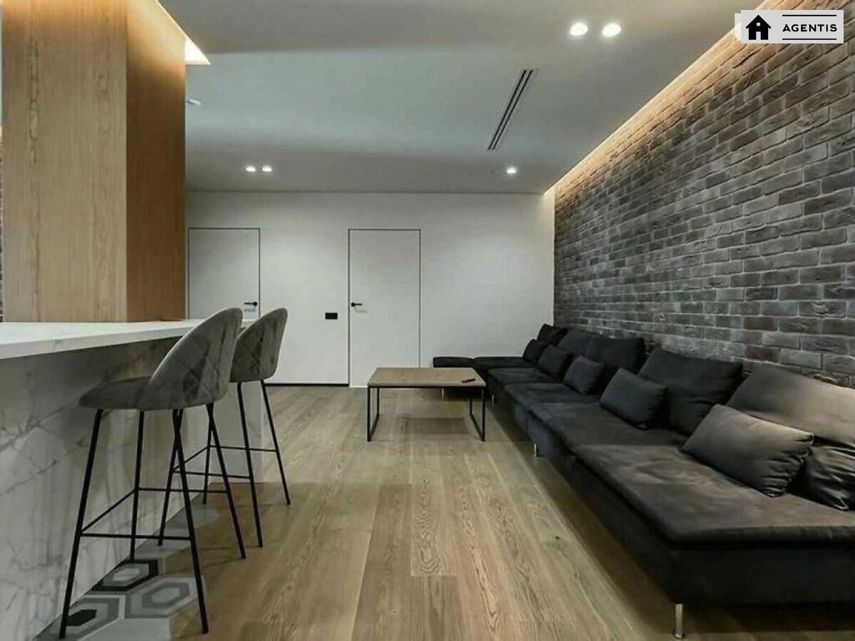 Сдам квартиру 3 комнаты, 90 m², 9 эт./24 этажа. 44, Антоновича вул. (Горького), Киев. 