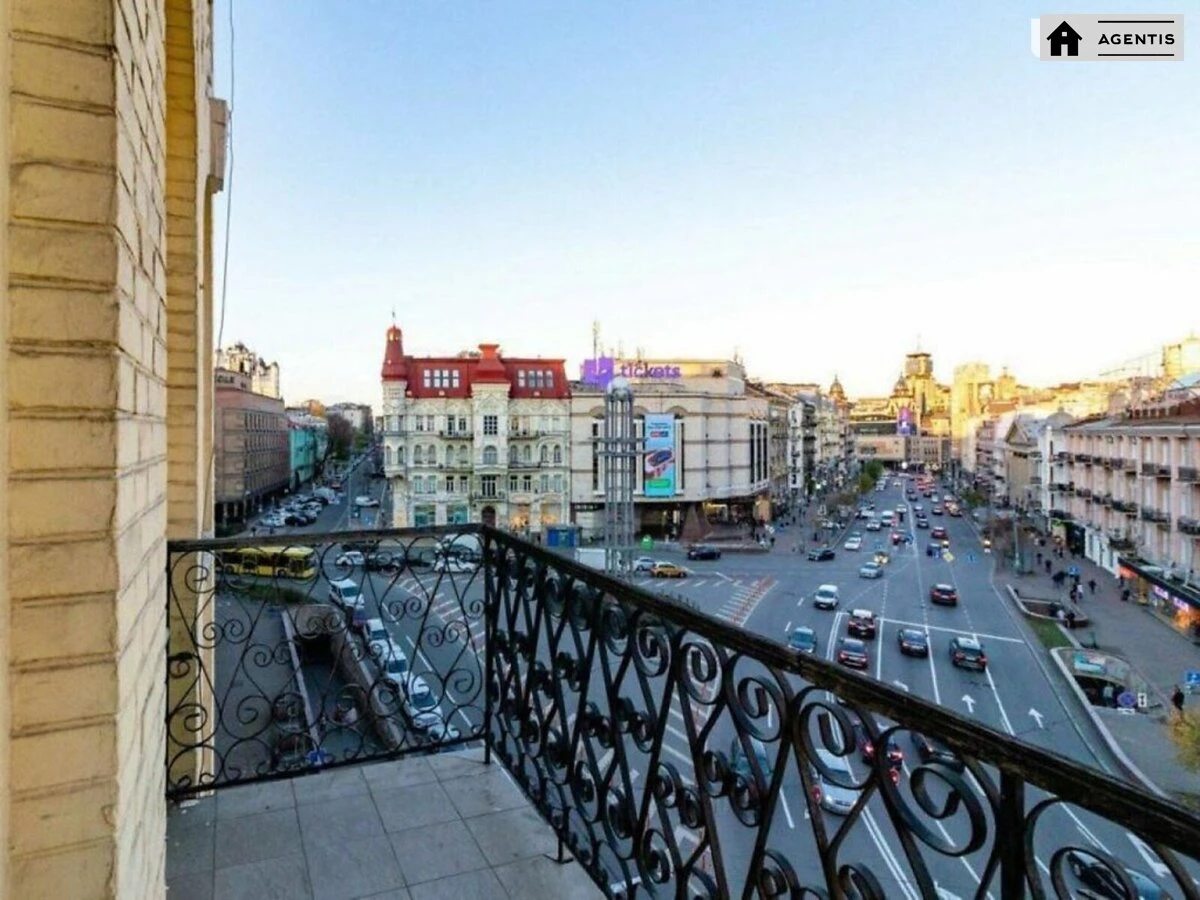 Apartment for rent 4 rooms, 190 m², 5th fl./6 floors. 26, Velyka Vaselkivska 26, Kyiv. 