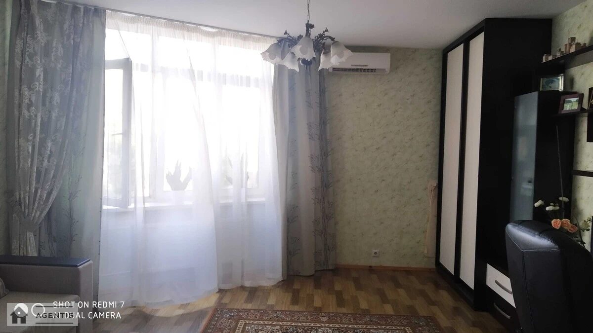 Здам квартиру 2 кімнати, 82 m², 5 пов./16 поверхів. 5, Васильченка 5, Київ. 