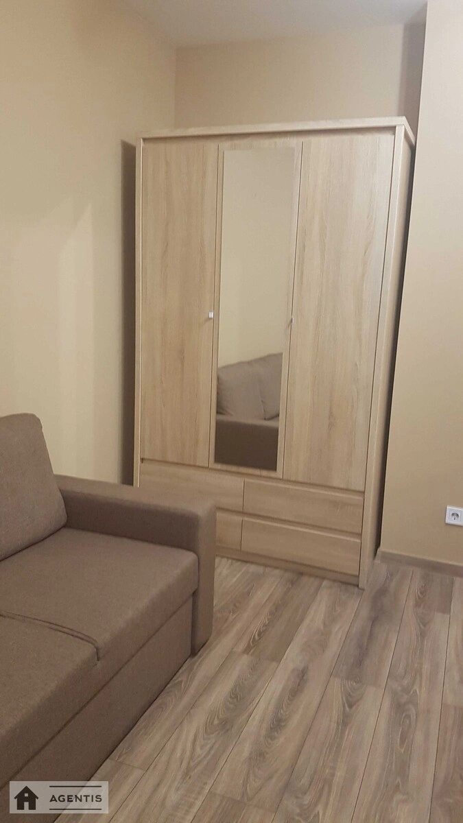 Сдам квартиру 1 комната, 47 m², 16 эт./25 этажей. 9, Академіка Глушкова просп., Киев. 