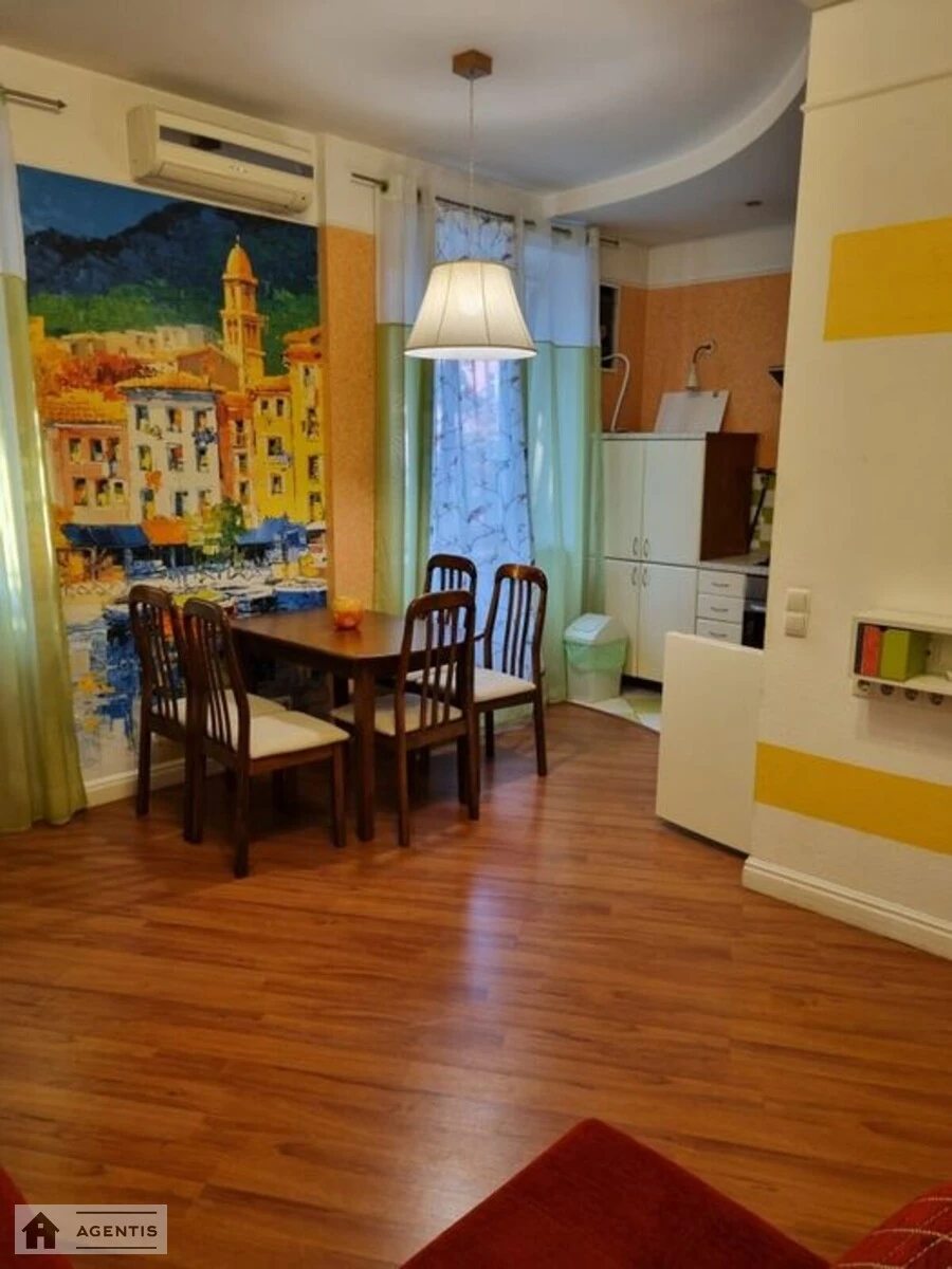 Apartment for rent 3 rooms, 65 m², 3rd fl./5 floors. Holosiyivskyy rayon, Kyiv. 