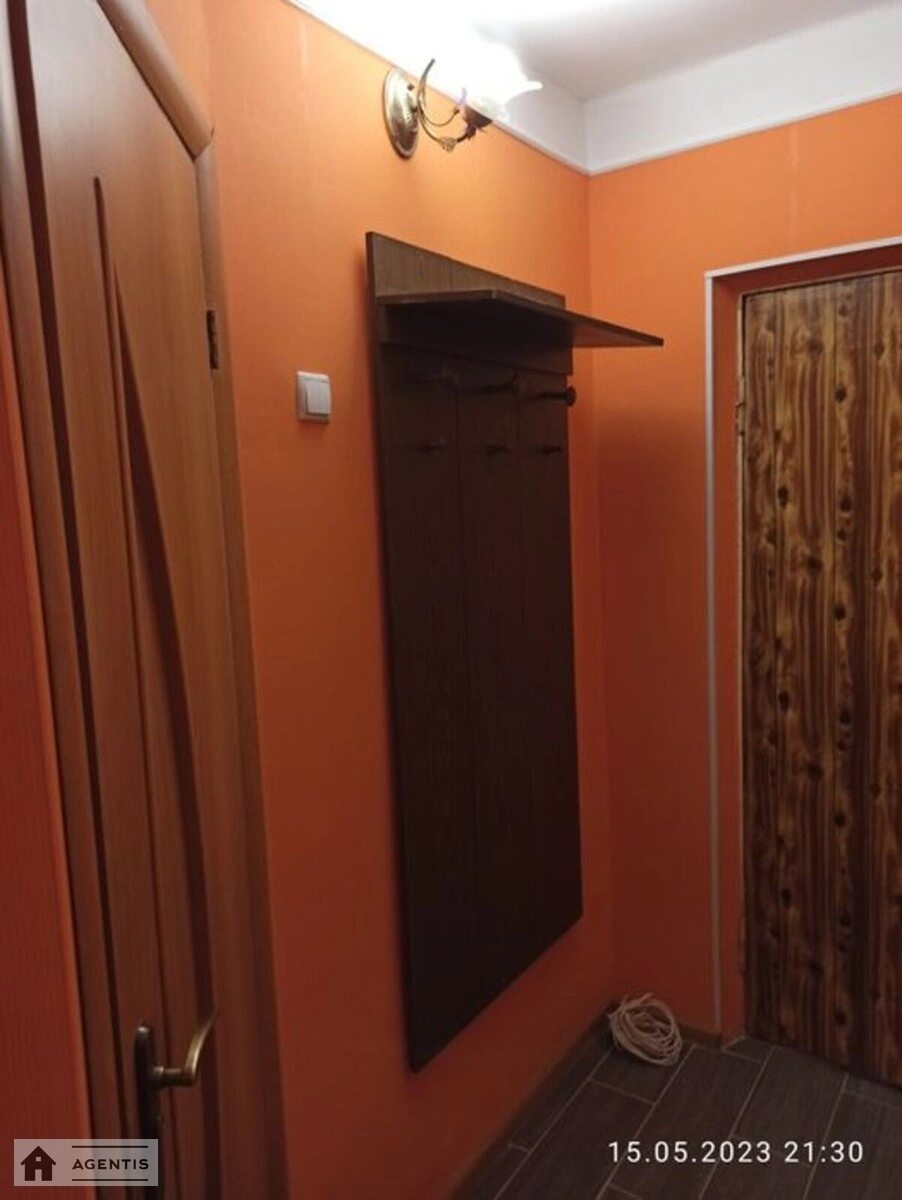 Здам квартиру 1 кімната, 27 m², 5 пов./5 поверхів. Деснянський район, Київ. 