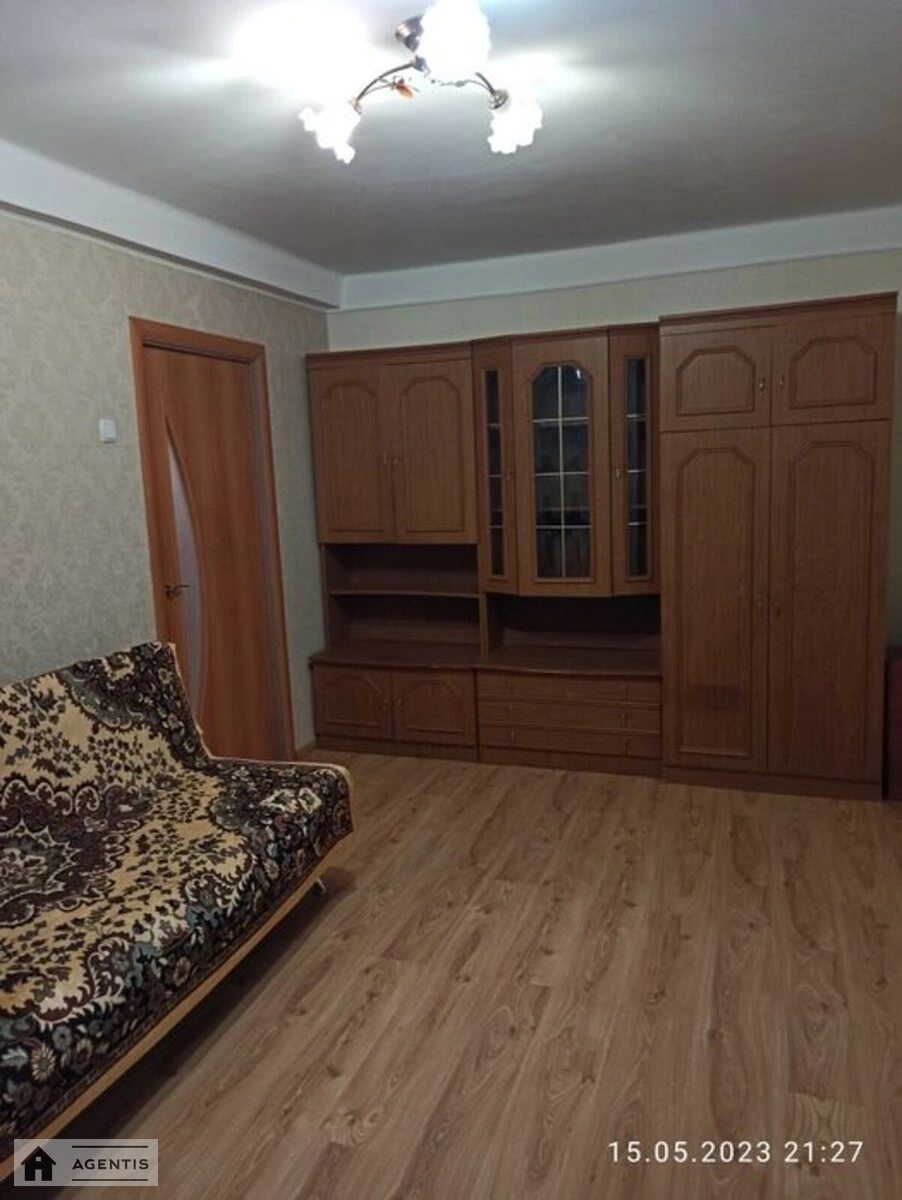 Apartment for rent 1 room, 27 m², 5th fl./5 floors. Desnyanskyy rayon, Kyiv. 