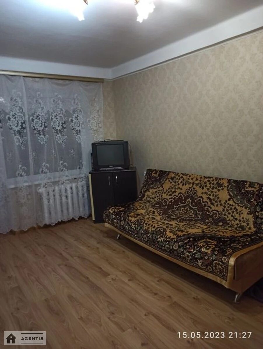 Apartment for rent 1 room, 27 m², 5th fl./5 floors. Desnyanskyy rayon, Kyiv. 