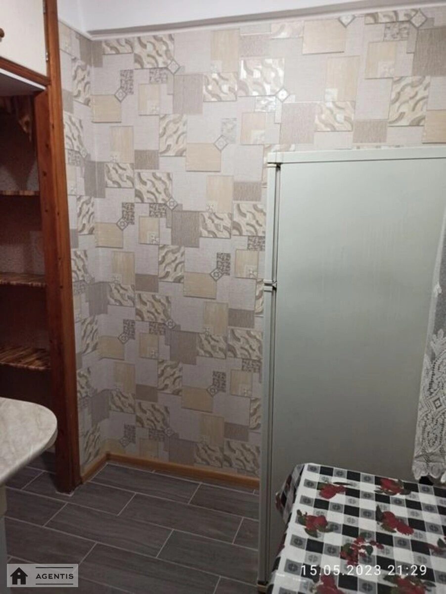 Apartment for rent 1 room, 27 m², 5th fl./5 floors. Desnyanskyy rayon, Kyiv. 