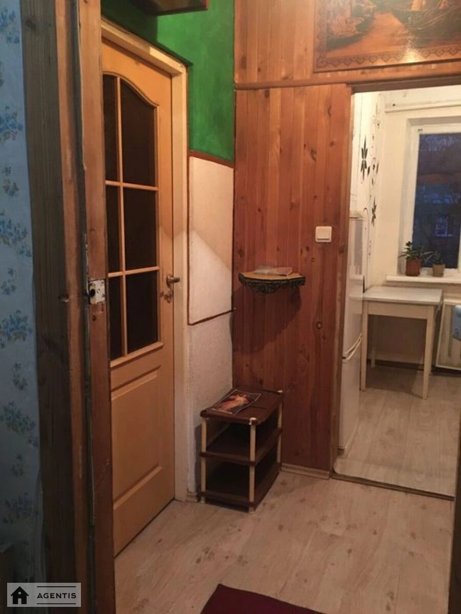 Сдам квартиру 1 комната, 29 m², 5 эт./5 этажей. 67, Академіка Вернадського бульв., Киев. 