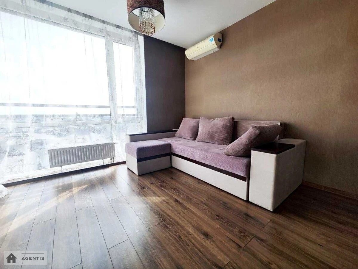 Apartment for rent 2 rooms, 68 m², 13th fl./20 floors. 19, Anatoliya Petrytskoho vul., Kyiv. 