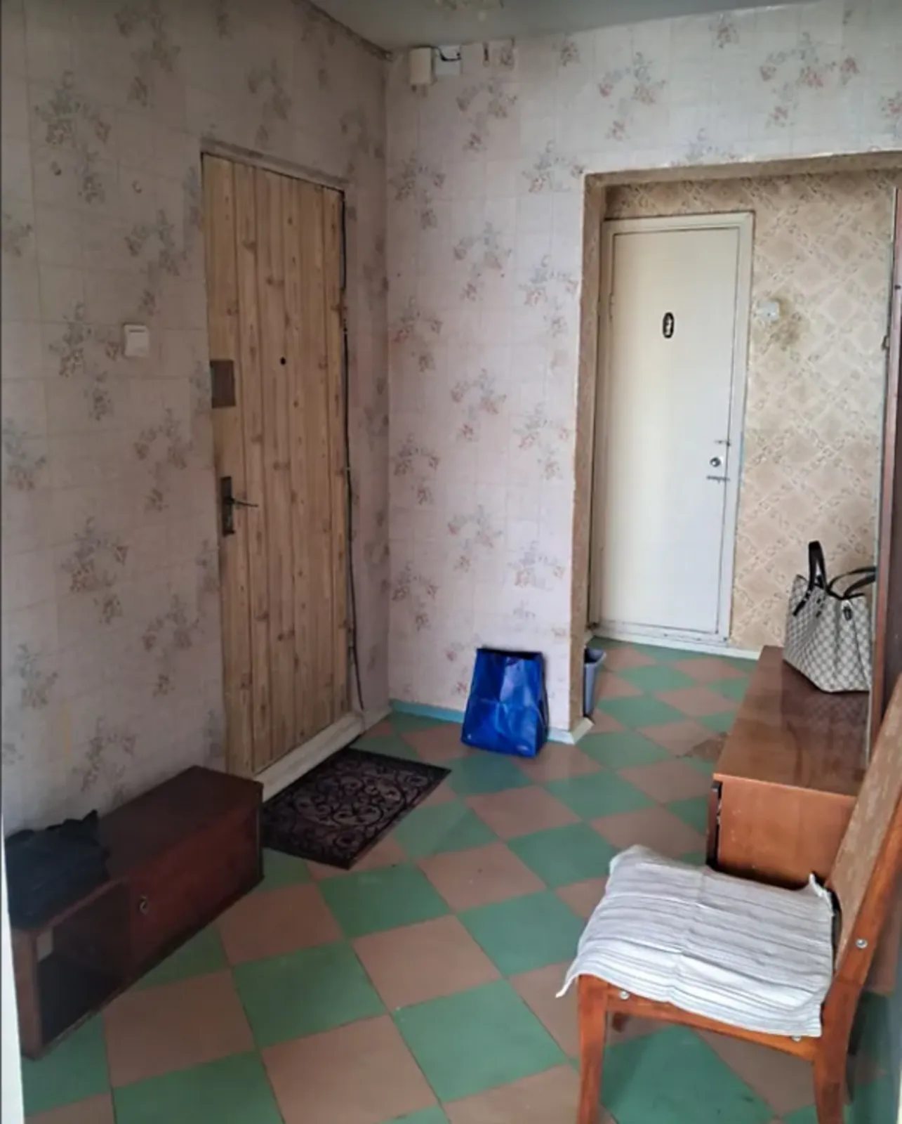 Apartments for sale 2 rooms, 50 m², 9th fl./9 floors. Бам, Ternopil. 