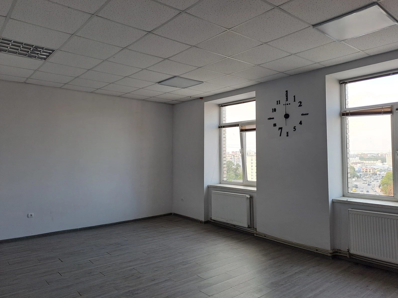 Real estate for sale for commercial purposes 44 m², 8th fl./10 floors. 3, Mykulynetska vul., Ternopil. 