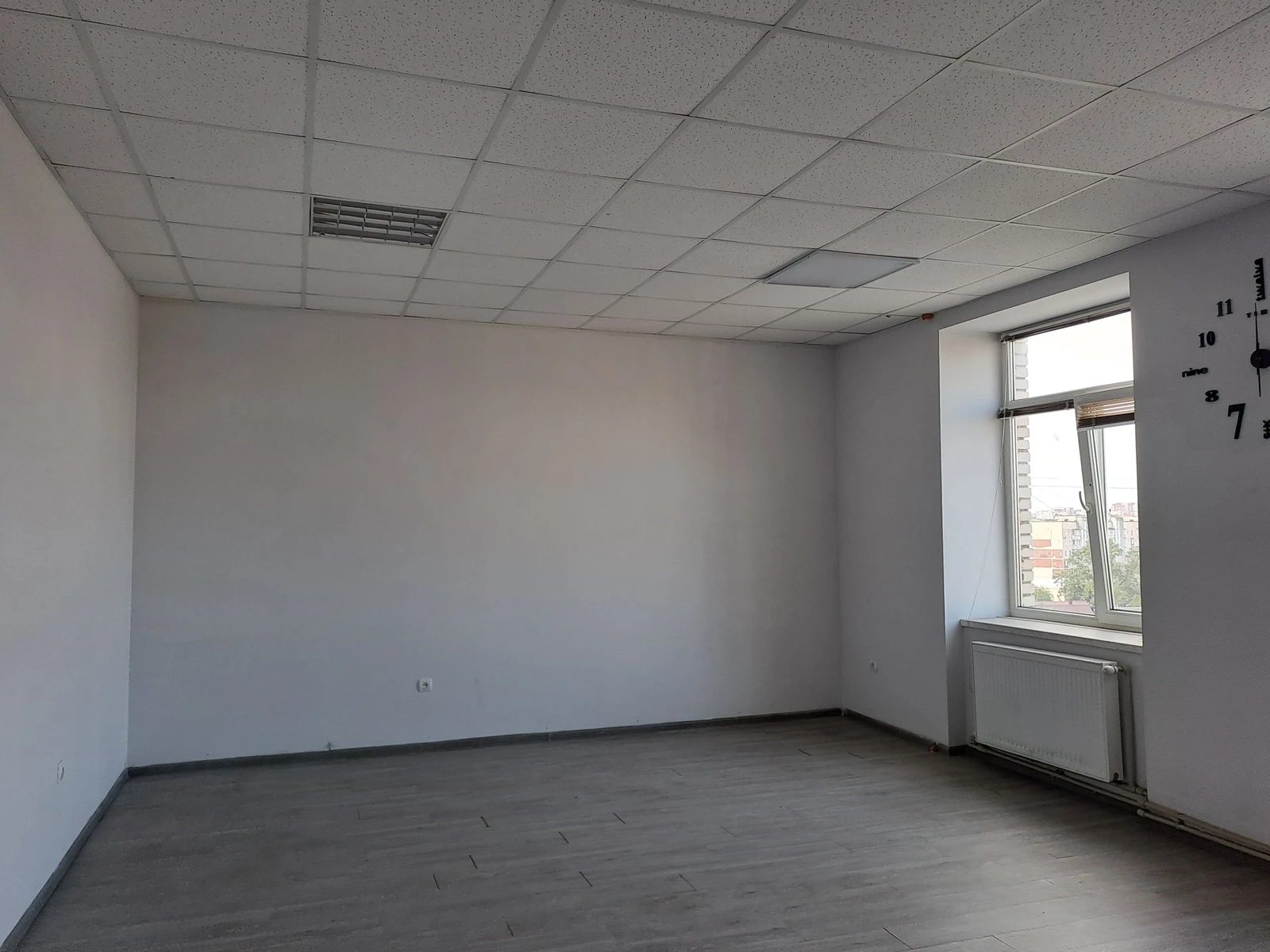 Real estate for sale for commercial purposes 44 m², 8th fl./10 floors. 3, Mykulynetska vul., Ternopil. 