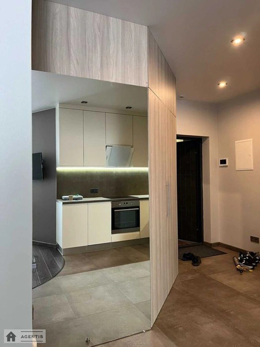 Сдам квартиру 2 комнаты, 52 m², 22 эт./25 этажей. Драгоманова, Киев. 