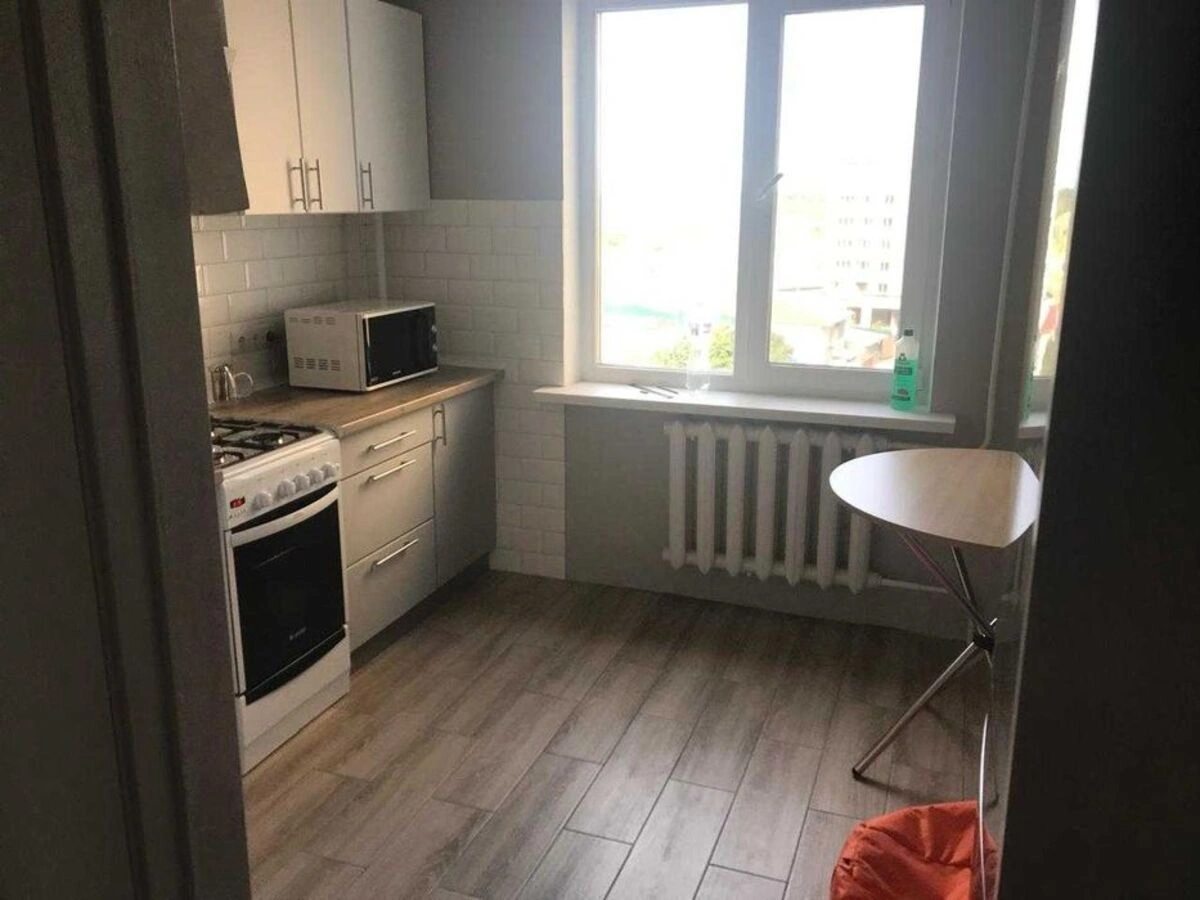 Продаж квартири 1 кімната, 40 m², 6 пов./9 поверхів. 4, Витянська , Вишневе. 