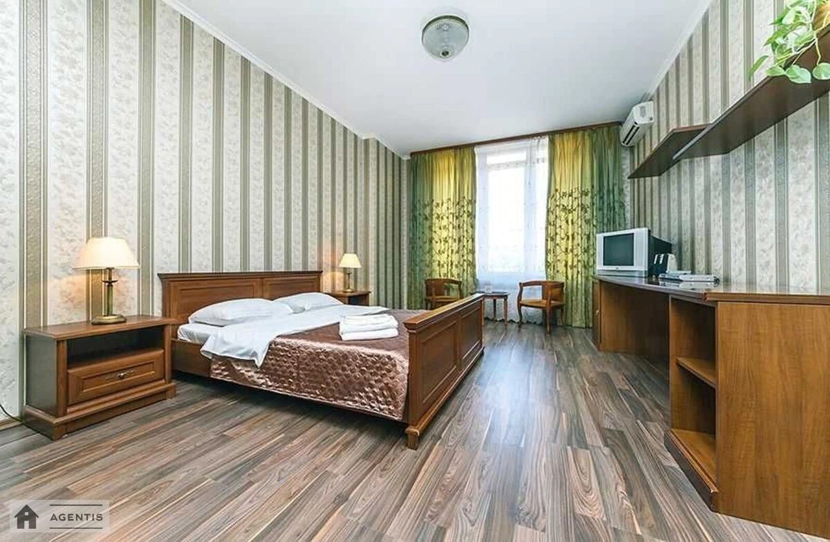 Apartment for rent 1 room, 35 m², 4th fl./17 floors. 59, Zhylyanska 59, Kyiv. 