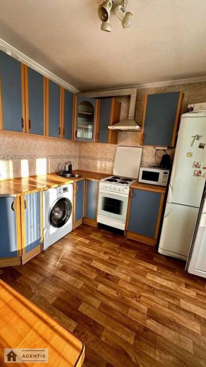 Здам квартиру 2 кімнати, 45 m², 13 пов./16 поверхів. 14, Стадіонна 14, Київ. 