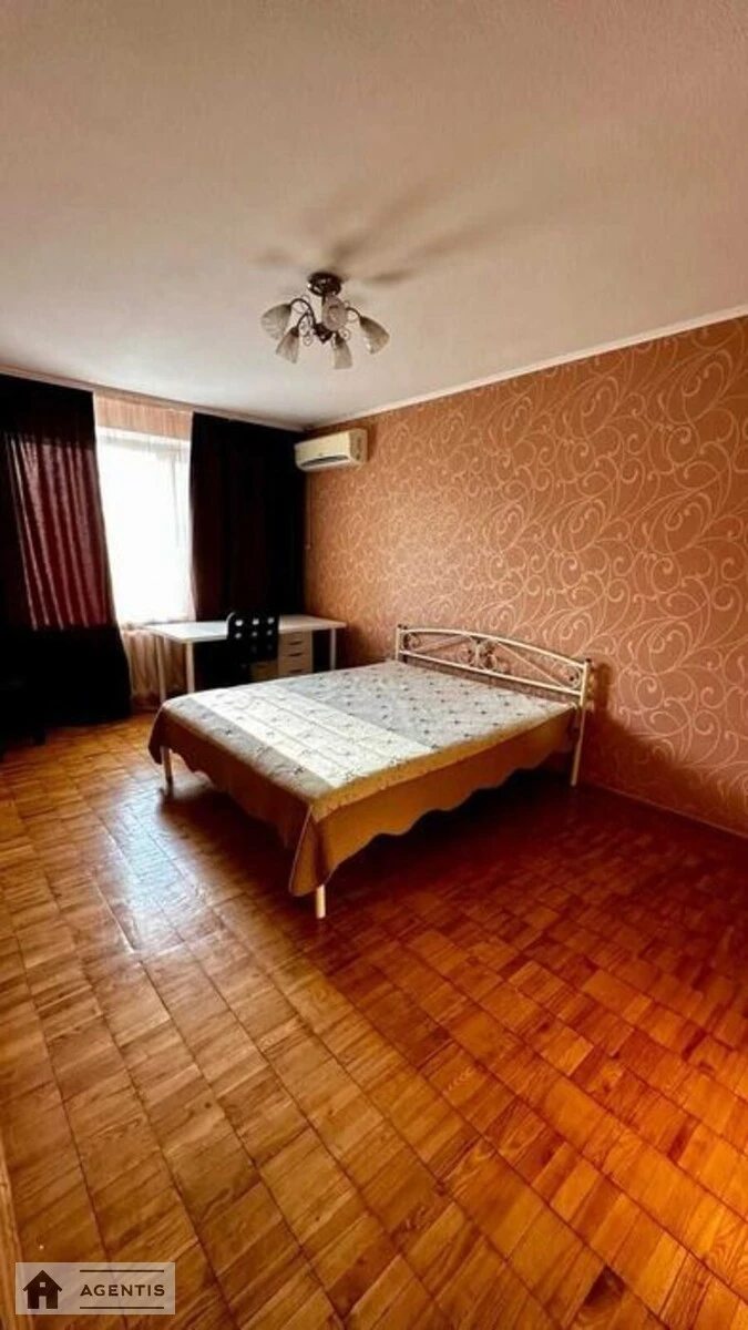 Apartment for rent 2 rooms, 45 m², 13th fl./16 floors. 14, Stadionna 14, Kyiv. 