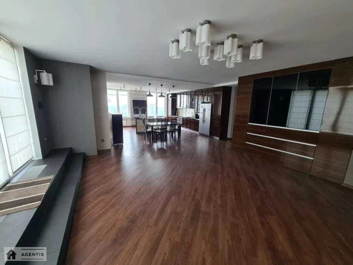 Сдам квартиру 2 комнаты, 53 m², 2 эт./21 этаж. 9, Івана Крамського вул., Киев. 