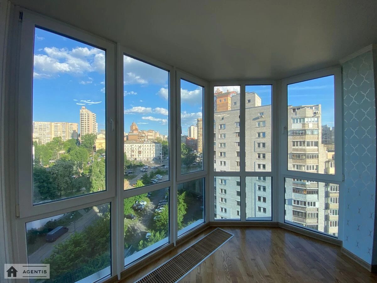 Сдам квартиру 3 комнаты, 105 m², 10 эт./18 этажей. 3, Коперника 3, Киев. 