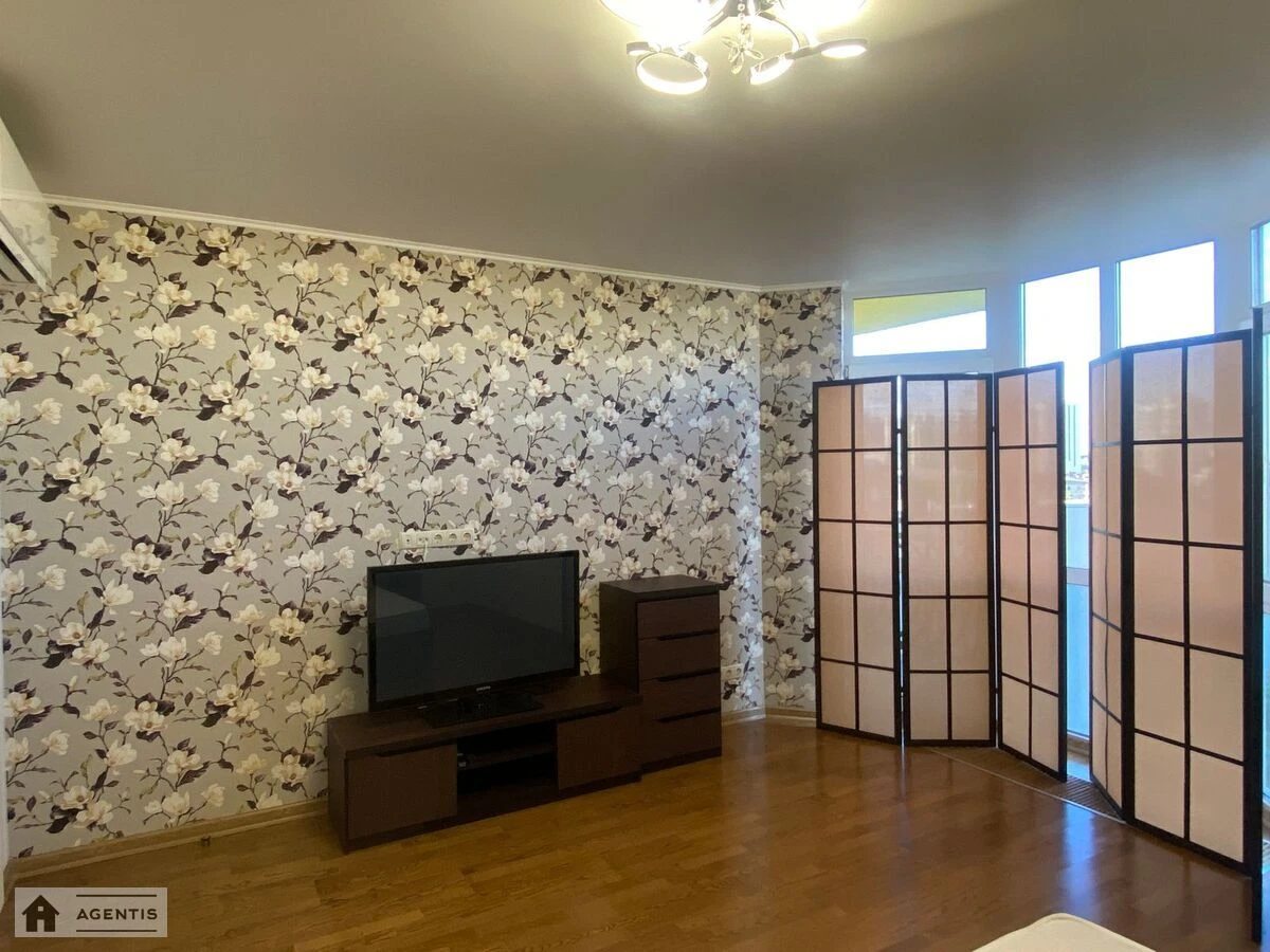 Здам квартиру 3 кімнати, 105 m², 10 пов./18 поверхів. 3, Коперника 3, Київ. 