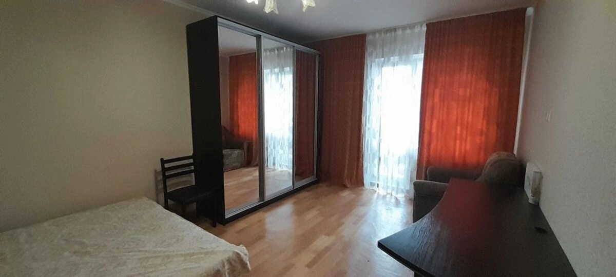 Здам квартиру 1 кімната, 40 m², 10 пов./18 поверхів. 8, Драгоманова 8, Київ. 