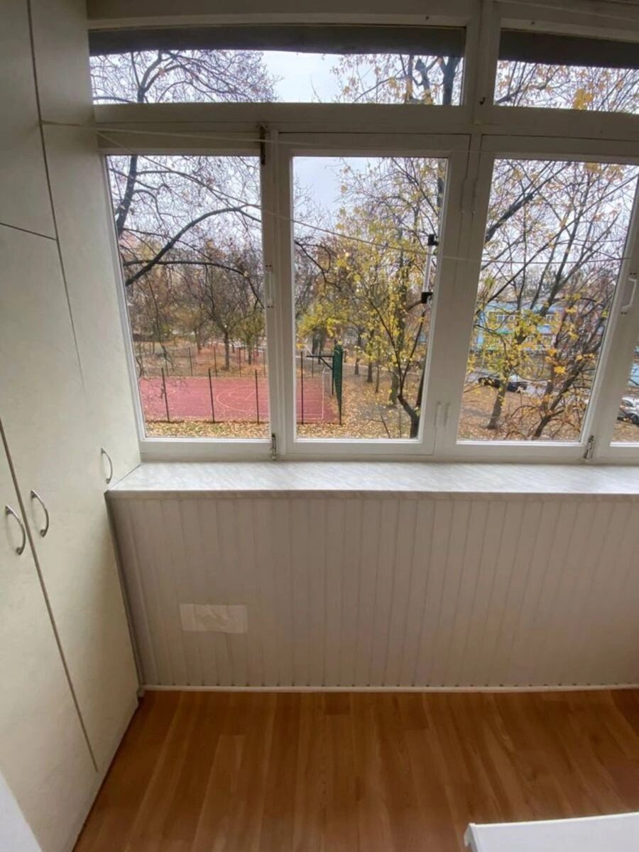 Здам квартиру 1 кімната, 30 m², 2 пов./9 поверхів. 8, Русанівська Набережна 8, Київ. 