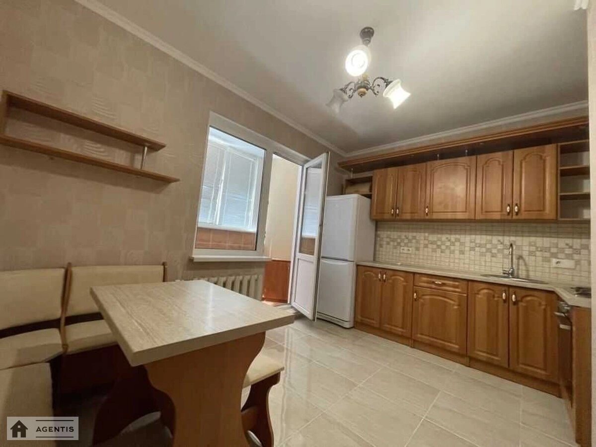 Apartment for rent 2 rooms, 48 m², 3rd fl./5 floors. 4, Yuriya Hlushka vul. Podvoyskoho, Kyiv. 