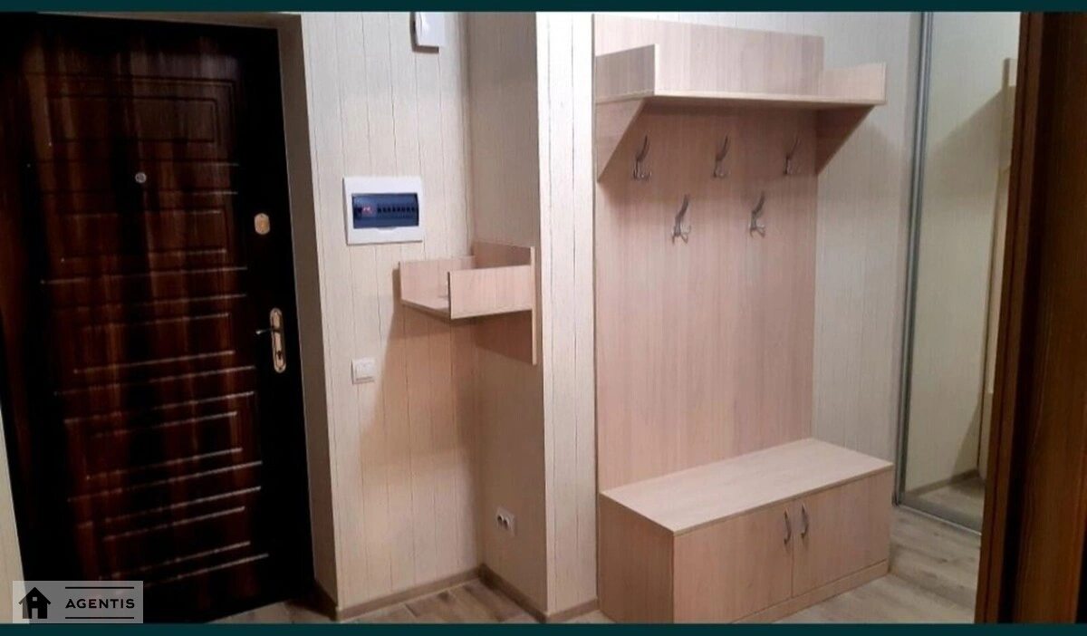 Здам квартиру 1 кімната, 42 m², 10 пов./16 поверхів. 52, Тираспольська 52, Київ. 