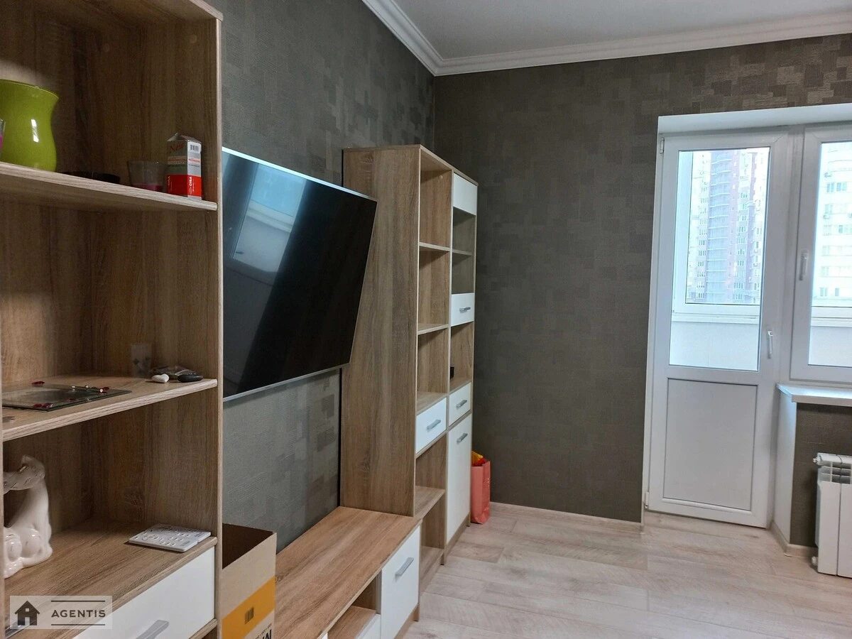 Apartment for rent 2 rooms, 48 m², 4th fl./5 floors. 6, Stepana Rudnytskoho vul., Kyiv. 