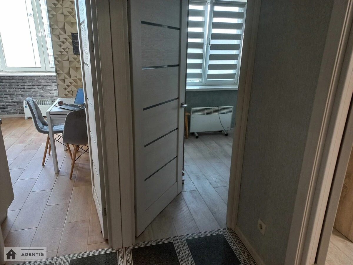 Здам квартиру 2 кімнати, 48 m², 4 пов./5 поверхів. 6, Степана Рудницького вул., Київ. 