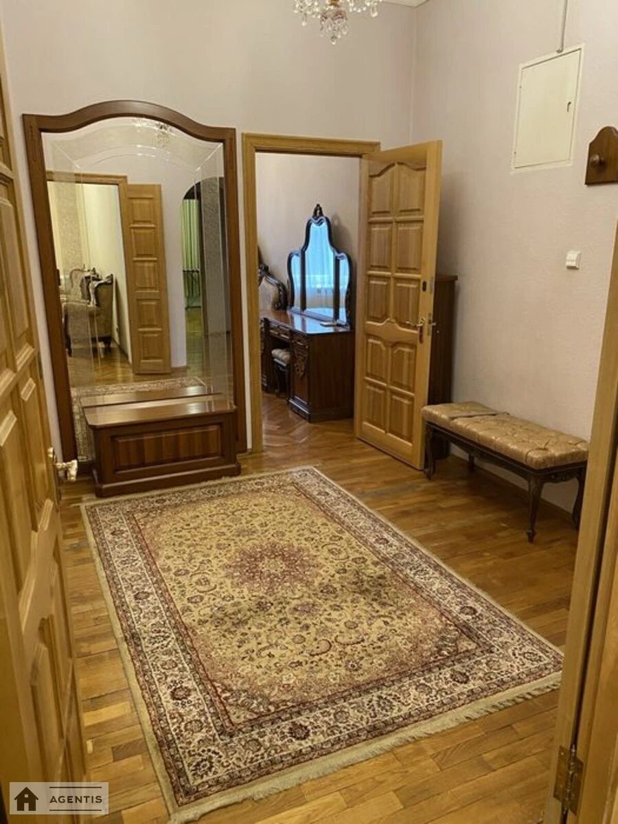 Apartment for rent 3 rooms, 86 m², 2nd fl./5 floors. Lysenka, Kyiv. 