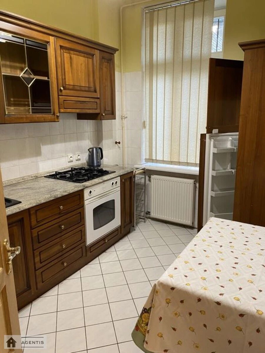 Apartment for rent 3 rooms, 86 m², 2nd fl./5 floors. Lysenka, Kyiv. 