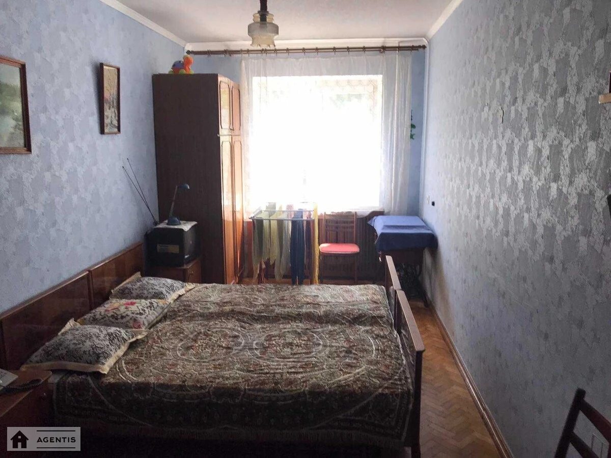 Apartment for rent 2 rooms, 45 m², 3rd fl./5 floors. 3, Rostyslavska vul. Marshala Rybalka, Kyiv. 