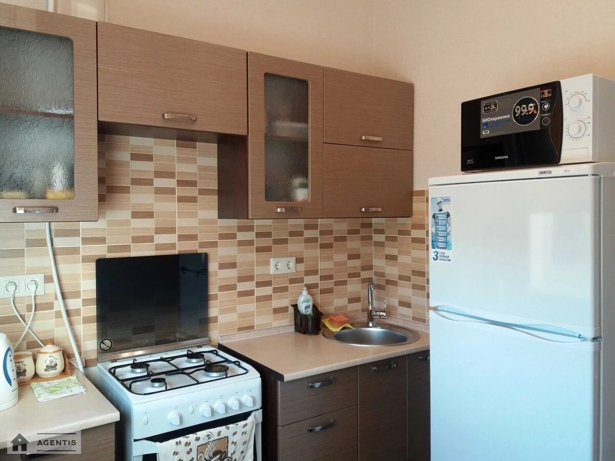 Apartment for rent 1 room, 34 m², 5th fl./7 floors. 103, Sichovyh Strliltsiv 103, Kyiv. 