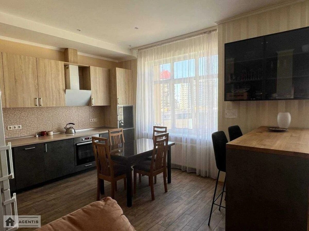 Apartment for rent 3 rooms, 105 m², 14th fl./17 floors. Yevhena Konovaltsya vul. Shchorsa, Kyiv. 