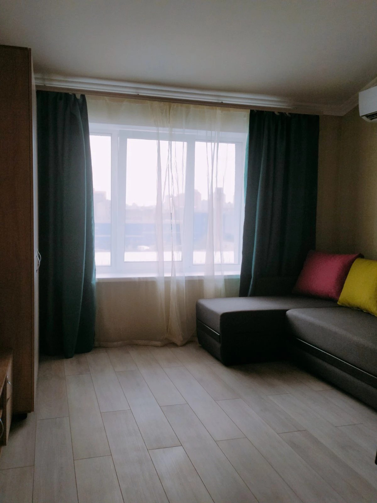 Apartments for sale 1 room, 24 m², 2nd fl./6 floors. 93, Chervonotkatska 93, Kyyiv. 