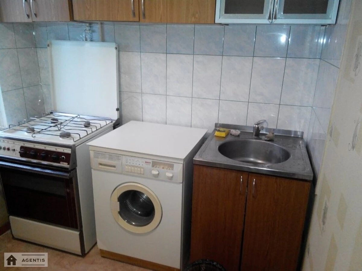 Apartment for rent 1 room, 36 m², 7th fl./9 floors. 11, Milutenka 11, Kyiv. 