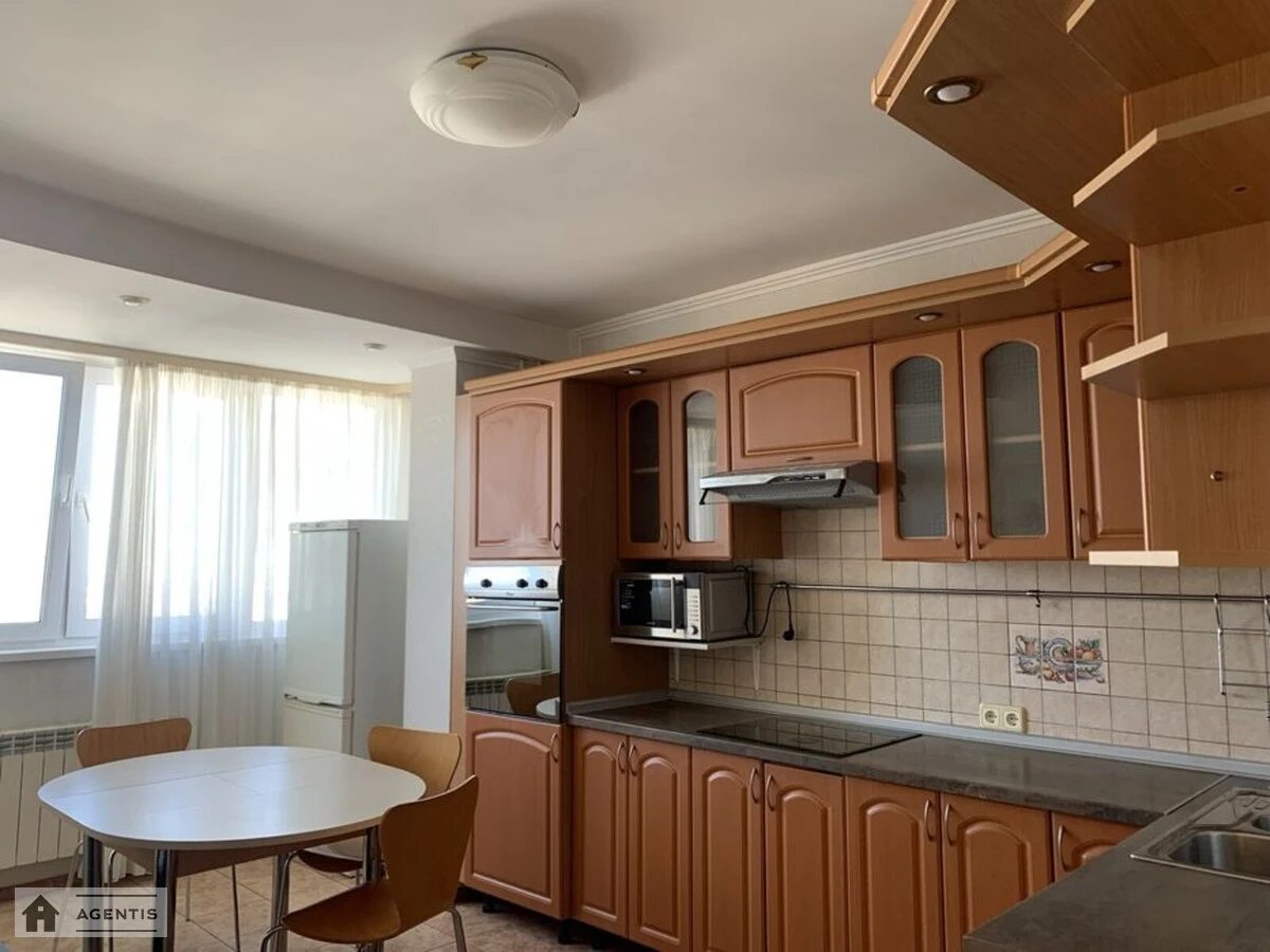 Сдам квартиру 2 комнаты, 64 m², 17 эт./18 этажей. 42, Ревуцкого 42, Киев. 