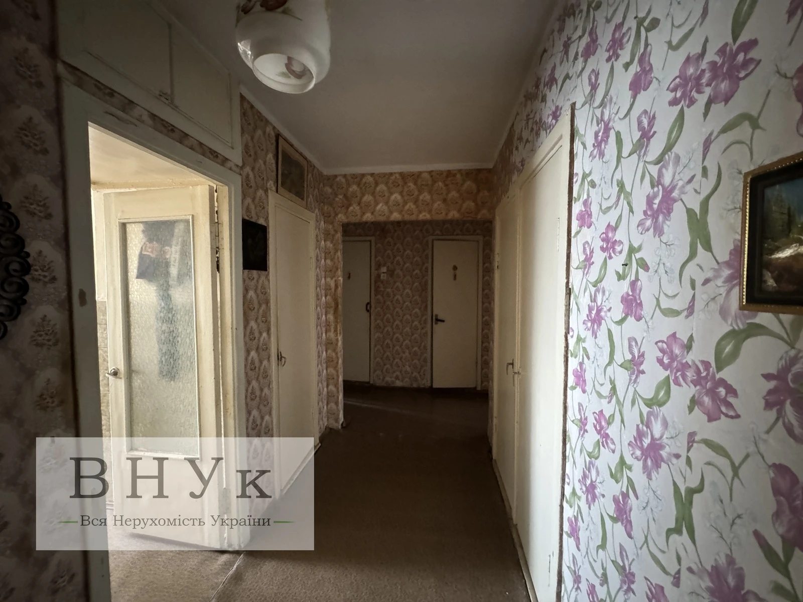 Apartments for sale 3 rooms, 65 m², 4th fl./9 floors. 15-ho Kvitnya , Ternopil. 