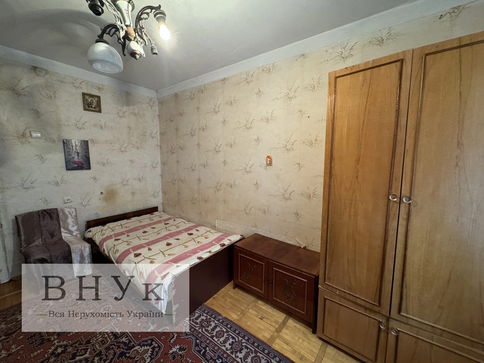 Apartments for sale 3 rooms, 65 m², 4th fl./9 floors. 15-ho Kvitnya , Ternopil. 