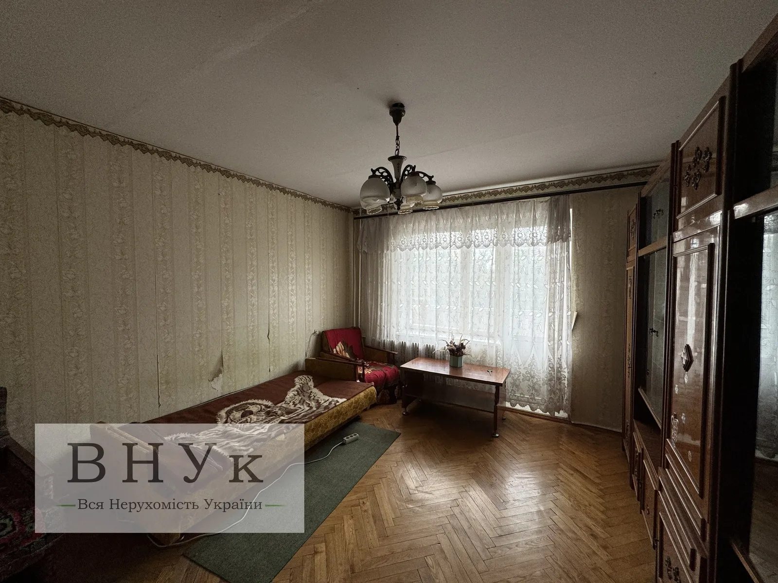 Apartments for sale 3 rooms, 65 m², 4th fl./9 floors. 15-ho Kvitnya , Ternopil. 