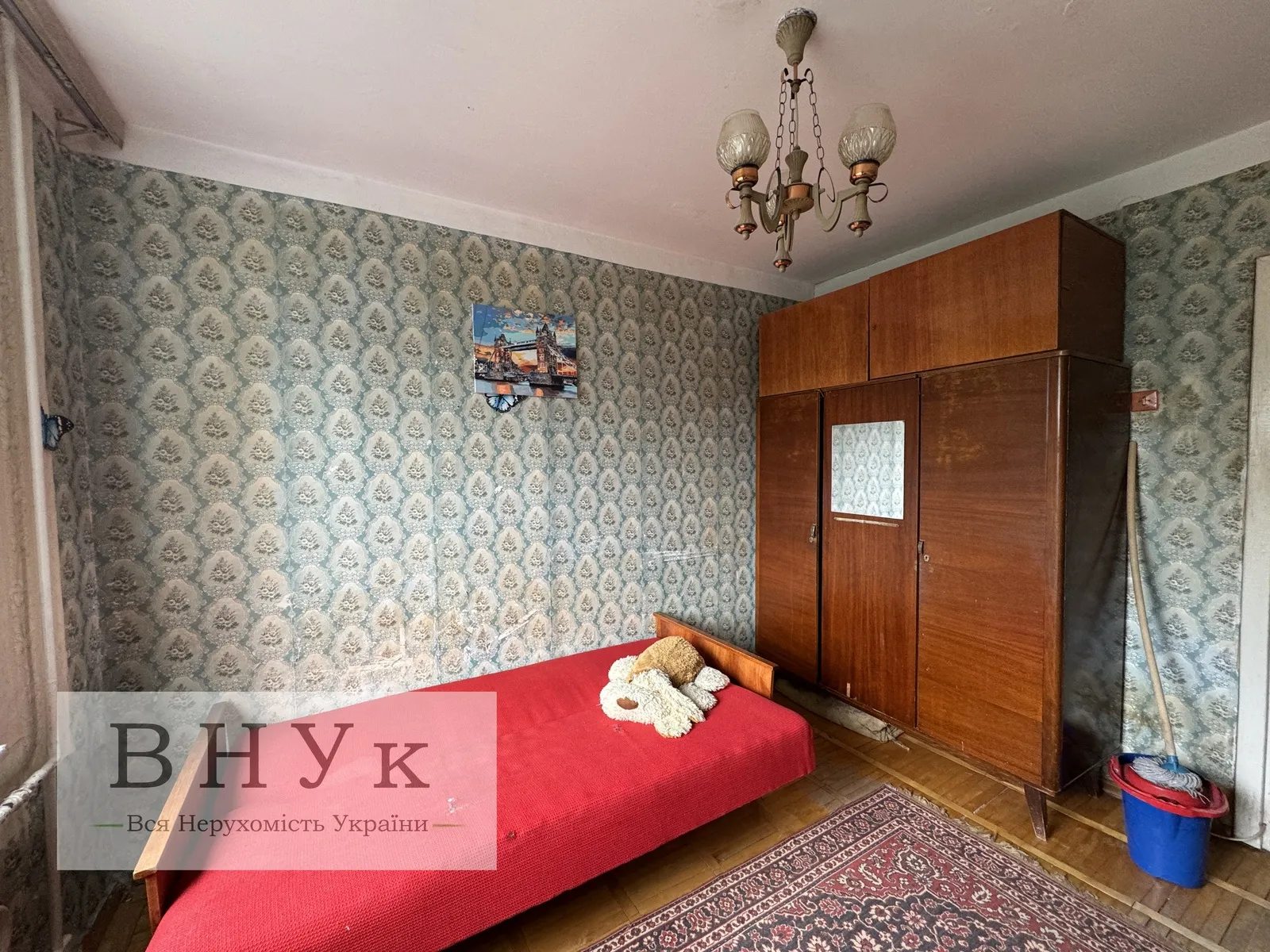 Apartments for sale 3 rooms, 65 m², 4th fl./9 floors. 15-ho Kvitnya , Ternopil. 