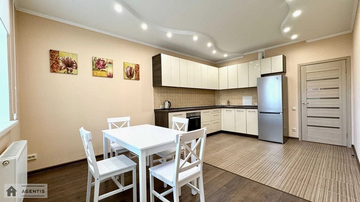 Сдам квартиру 1 комната, 64 m², 10 эт./25 этажей. 13, Голосеевская 13, Киев. 