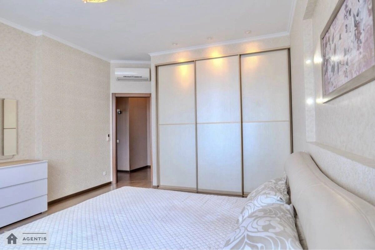 Apartment for rent 4 rooms, 150 m², 8th fl./25 floors. 37, Vasylya Tyutyunnyka vul. Anri Barbyusa, Kyiv. 