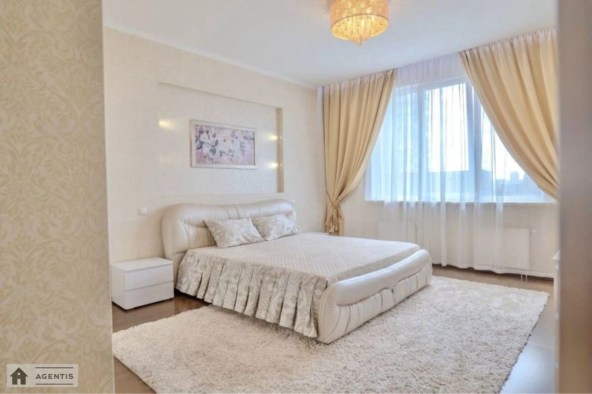 Сдам квартиру 4 комнаты, 150 m², 8 эт./25 этажей. 37, Василя Тютюнника вул. (Анрі Барбюса), Киев. 